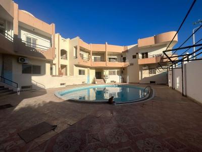 2-Zimmer-Wohnung in einer Wohnanlage mit Swimmingpool im Magawish-Gebiet