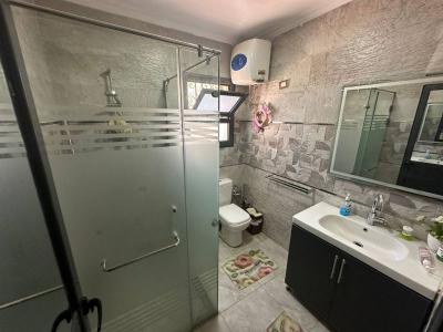 Helle, gemütliche zweistöckige Villa mit Terrasse und Garten im Gebiet Mubarak 2