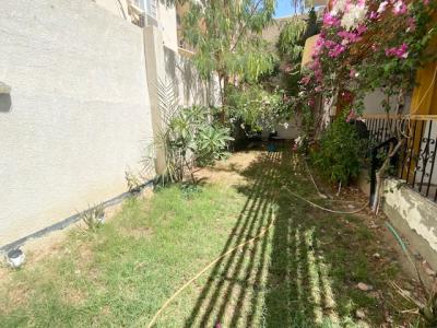 Wohnung mit 3 Schlafzimmern und Garten im Bezirk Magawish