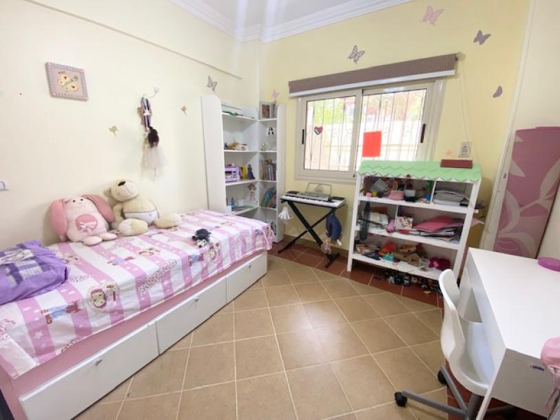 Wohnung mit 3 Schlafzimmern und Garten im Bezirk Magawish-1