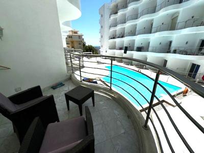 Studio mit großem Balkon und Meerblick in der Wohnanlage Diamond