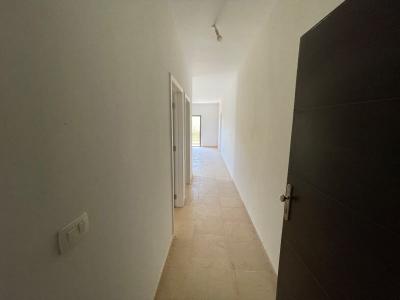 Nagelneue 2-Zimmer-Wohnung in grüner Oase mit privatem Strand