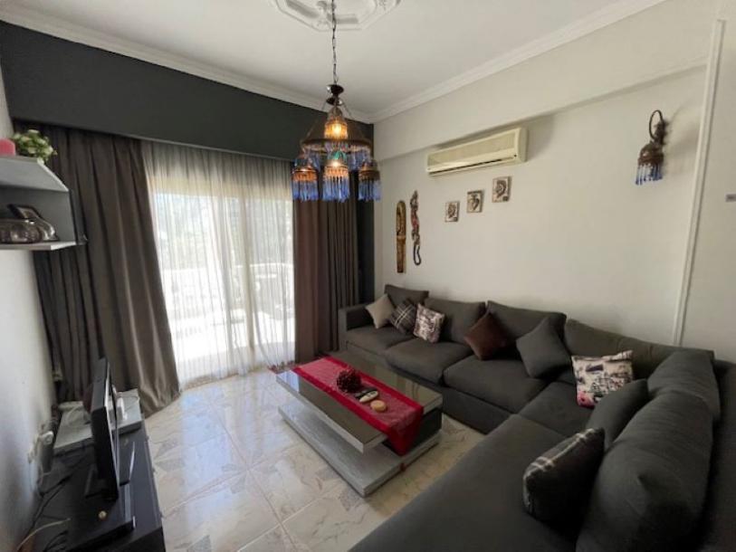 Geräumige Wohnung mit 2 Schlafzimmern im Bezirk Mubarak 7 im perfekten Zustand-4