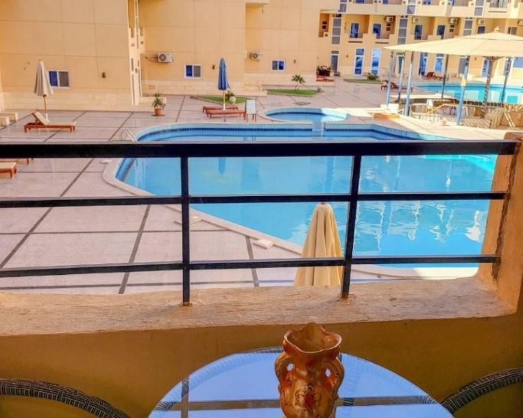 Möbliertes Studio mit Poolblick im Tiba Resort-4