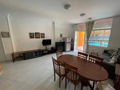 Geräumige 2-Zimmer-Wohnung in einer Wohnanlage mit Swimmingpool