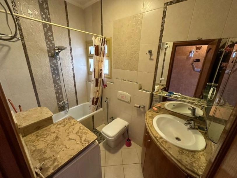 Geräumige 1-Zimmer-Wohnung mit atemberaubendem Meerblick im Zentrum von Hurghada-5